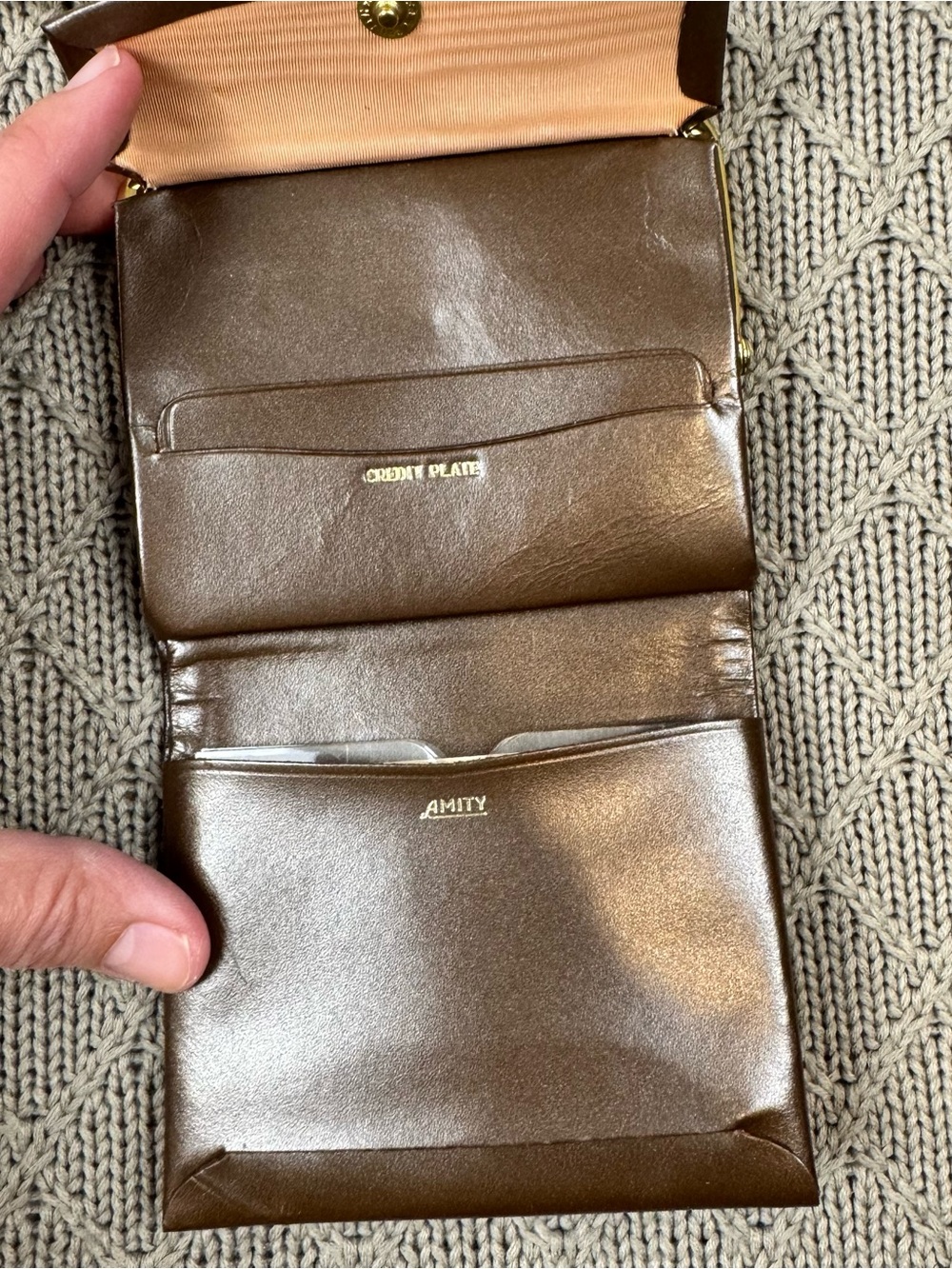 Vintage AMITY Brown Leather Wallet Coin Purse with Gold Frame - Picture 5 of 11